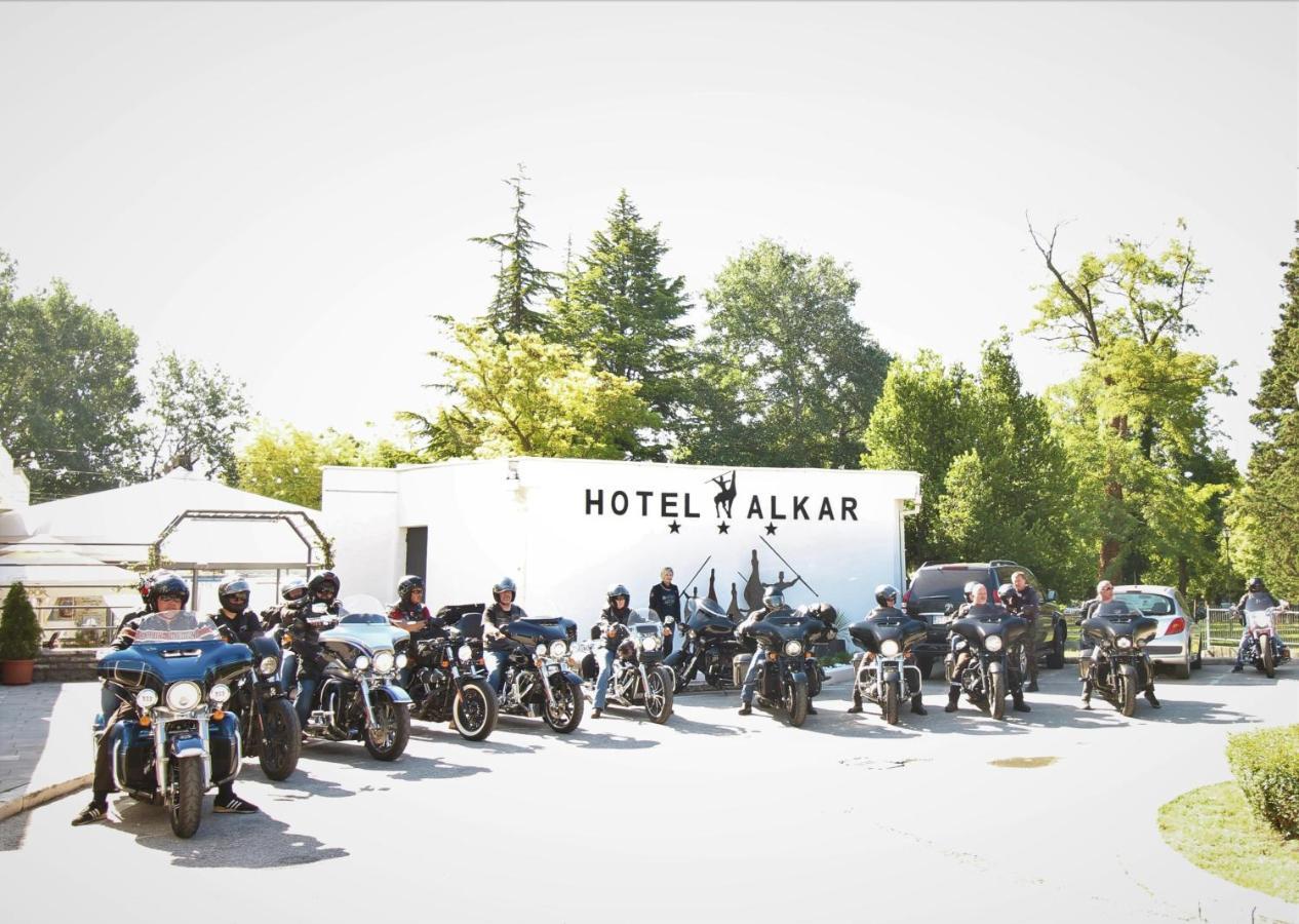 Hotel Alkar سيني المظهر الخارجي الصورة